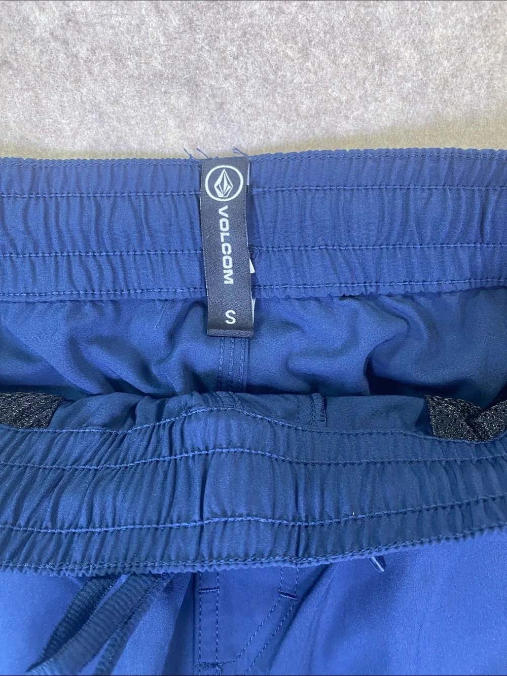 Volcom Manic Solid 7” Navy Blue Boardshorts Swim Trunks Size S NWT